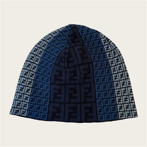 cuffia fendi rossa e blu|Cappello Fendi .